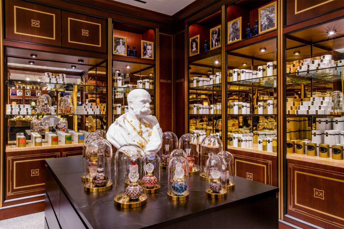 How Luxury Brands Use Scent to Create Emotional Connection