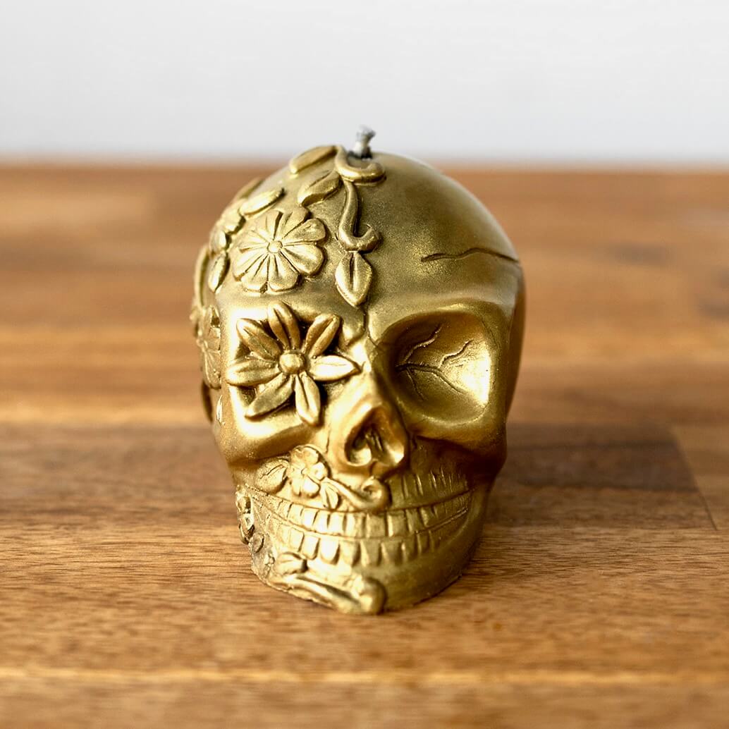Load image into Gallery viewer, Golden Skull Pumpkin Spice Scented Candle with Black Wax
